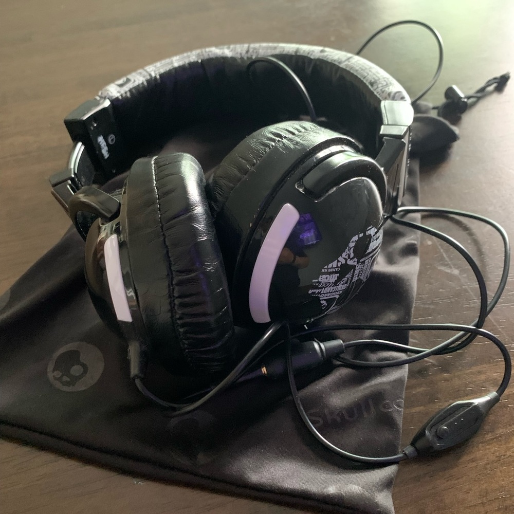 Skull Candy ear phones
